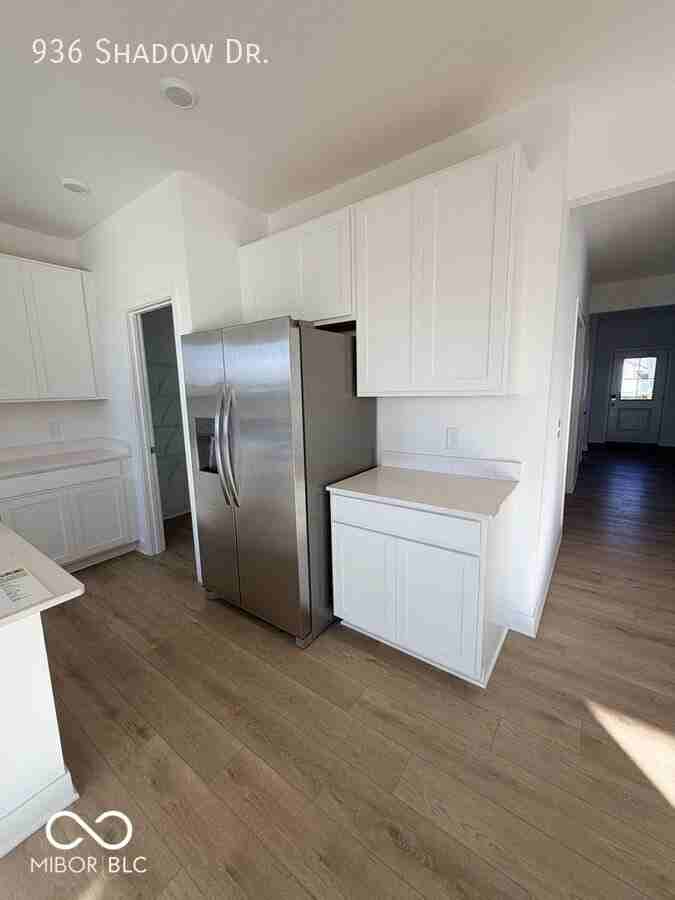 936 Shadow Dr - Photo 6 of 40