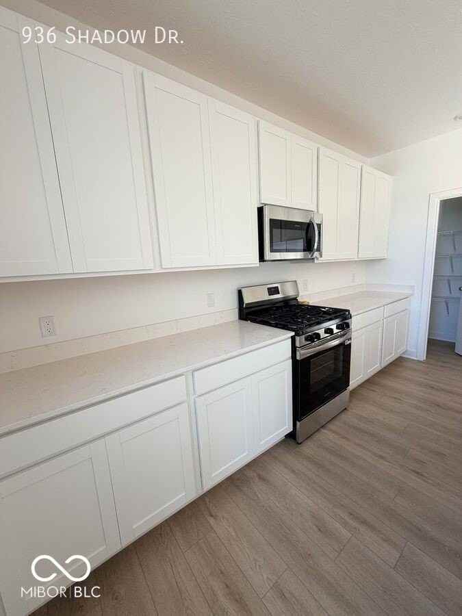 936 Shadow Dr - Photo 7 of 40