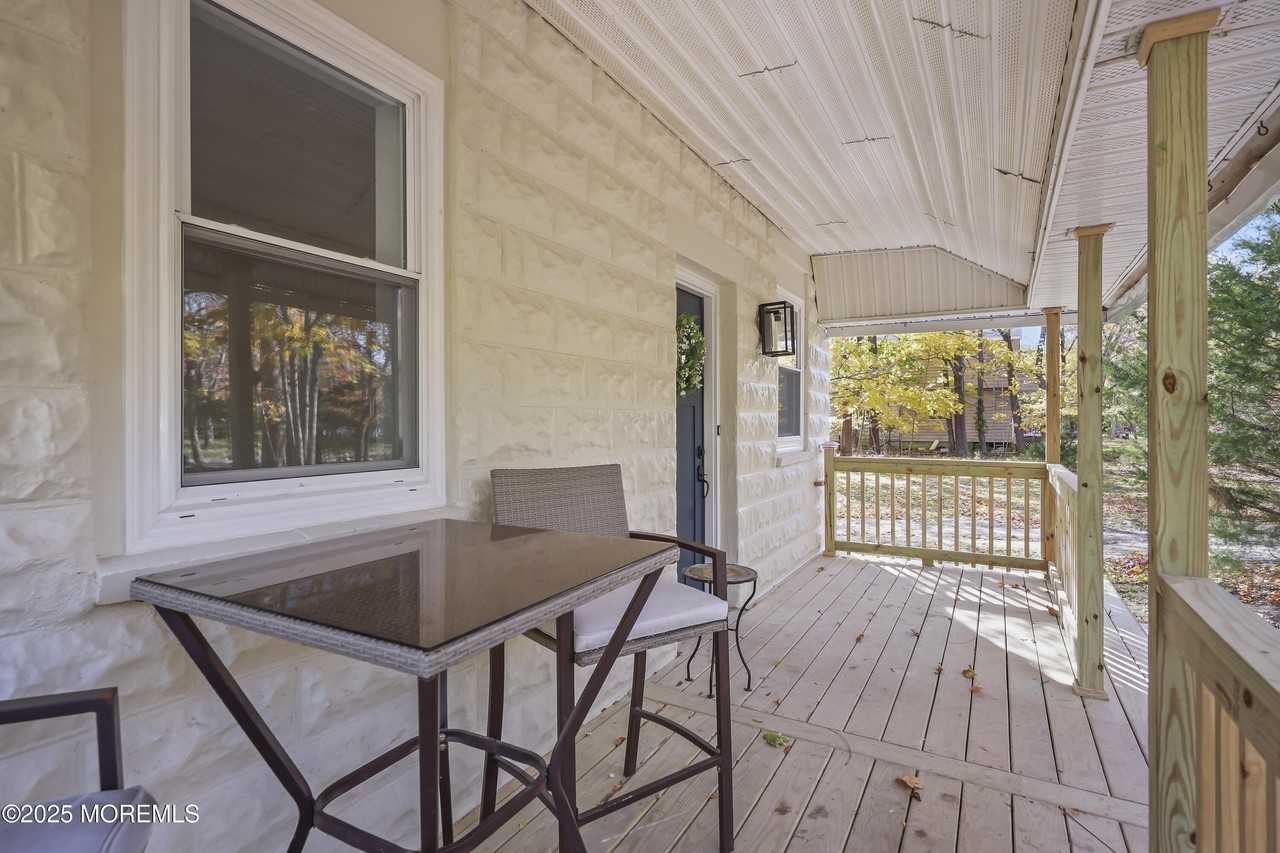 400 1st Ave - Photo 5 of 50