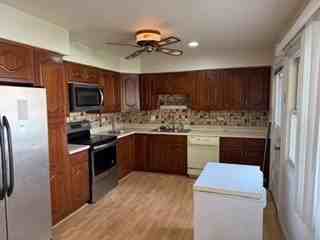 510 Shadywood Lane - Photo 3 of 23