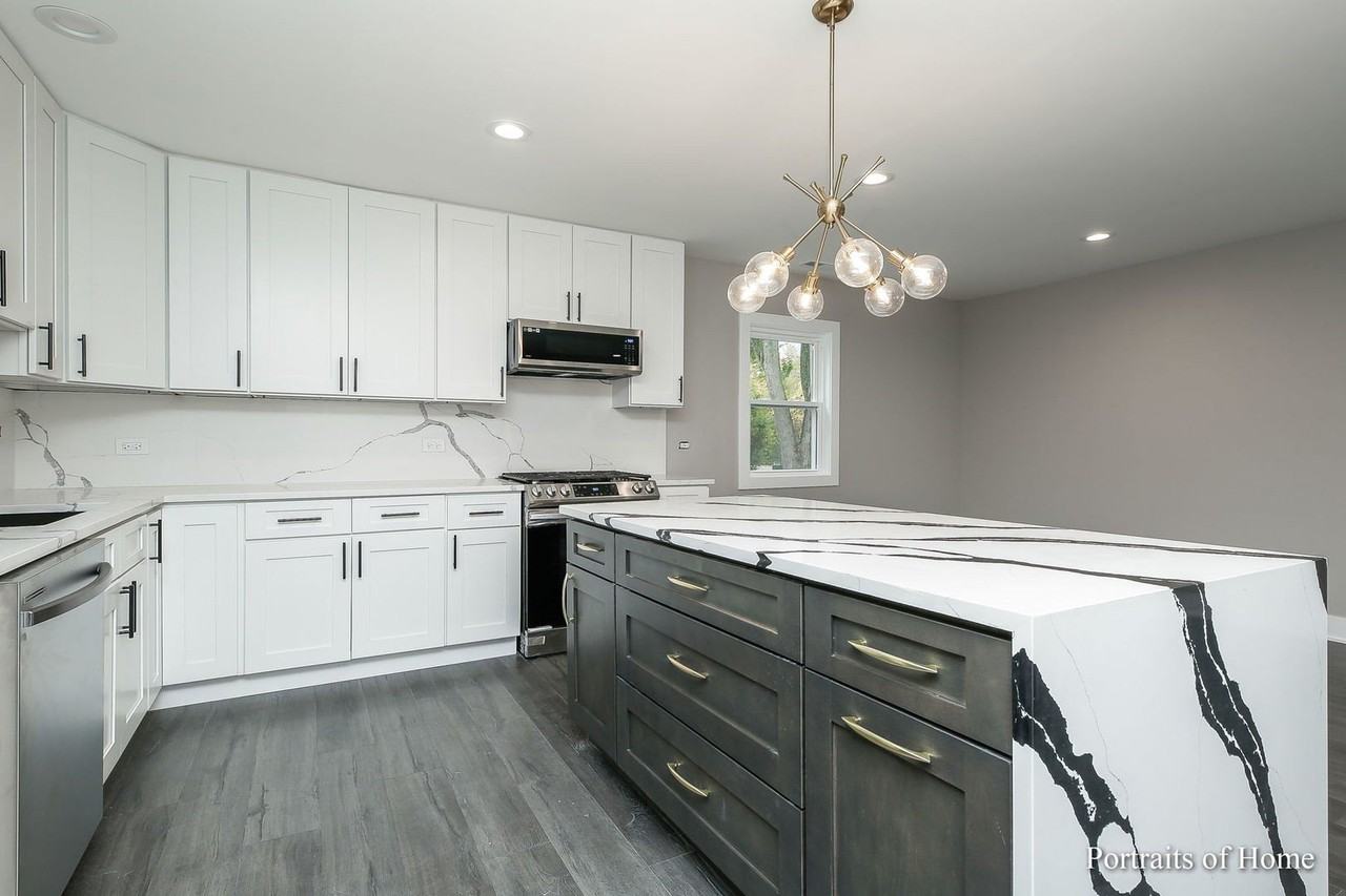 1828 Idlewild Ln - Photo 3 of 18