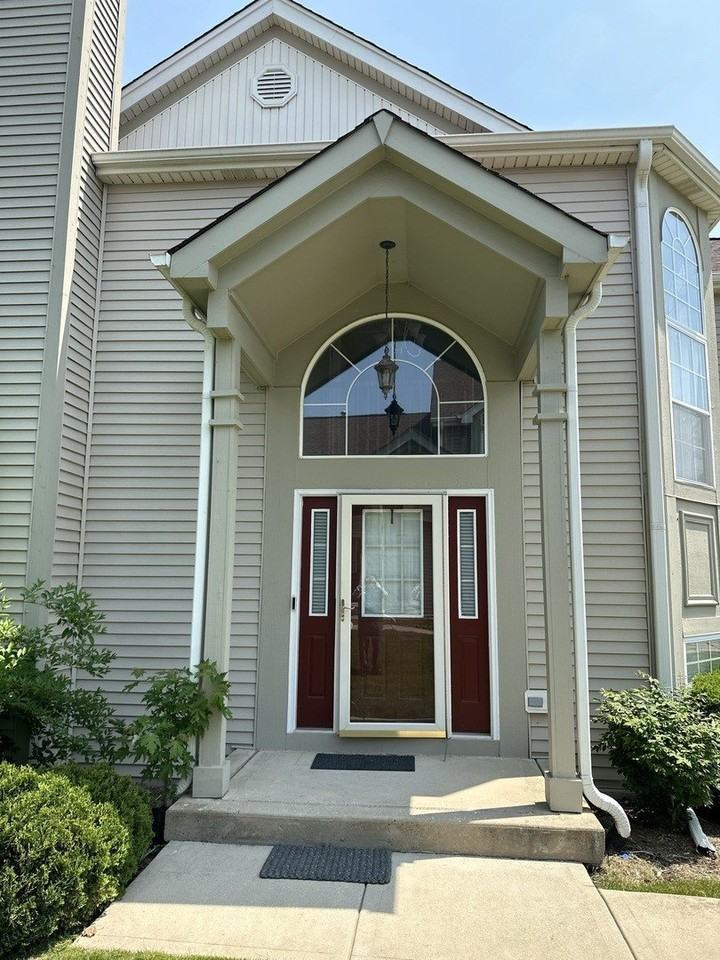 1931 Tamahawk Ln - Photo 3 of 37