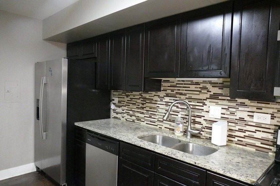 7724 Woodward Ave #14-8G - Photo 5 of 13