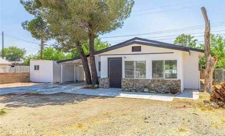 1024 W Newgrove St - Photo 3 of 10