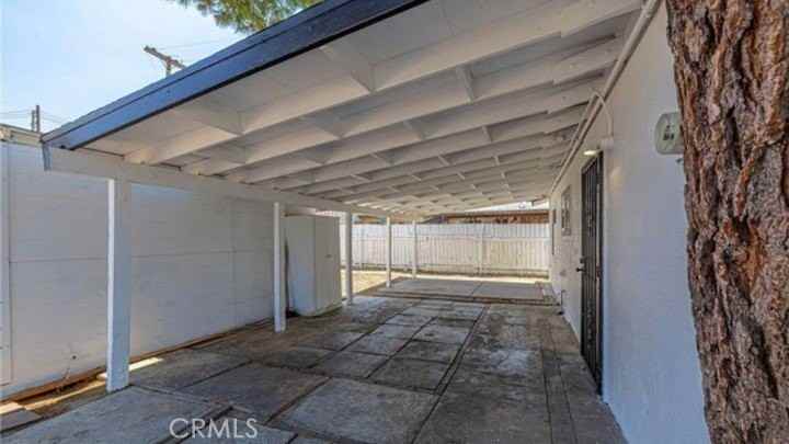 1024 W Newgrove St - Photo 5 of 10