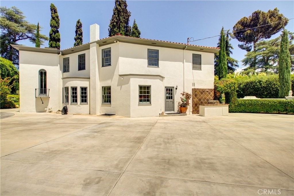 1205 W Highland Ave - Photo 5 of 32