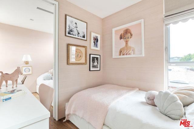 1201 Cabrillo Ave - Photo 2 of 8