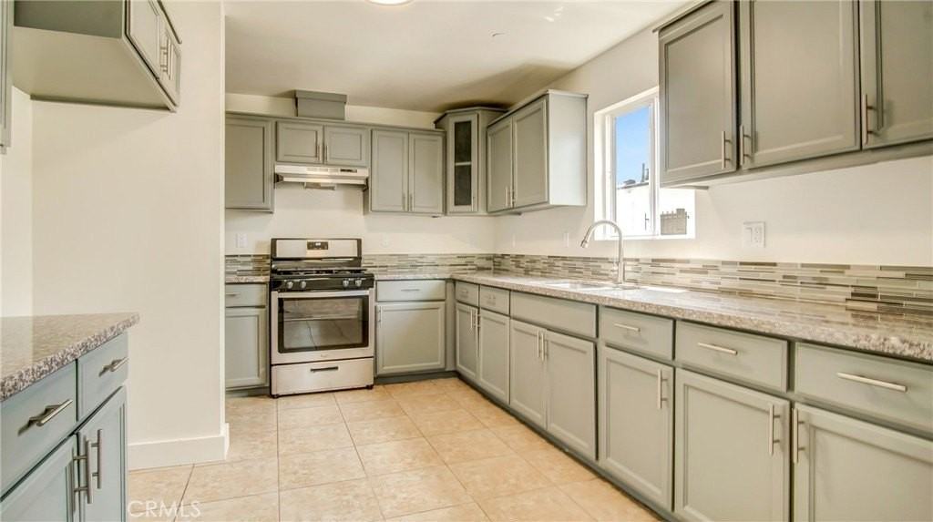 330 E 101st St - Photo 3 of 15