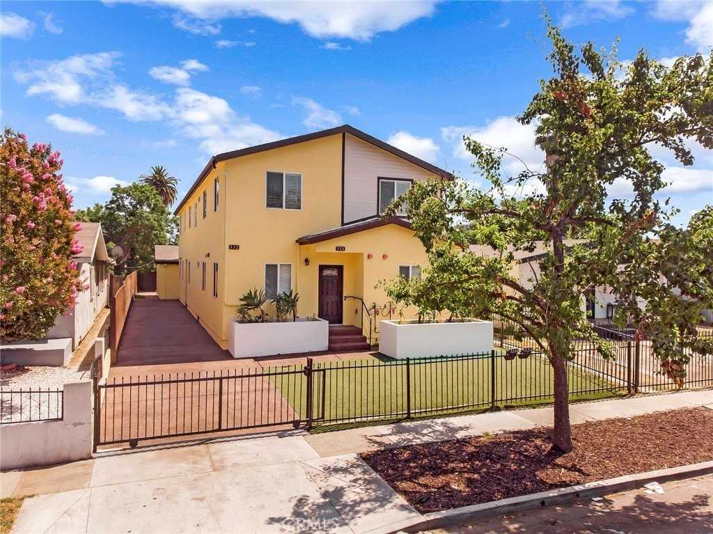 330 E 101st St - Photo 5 of 15