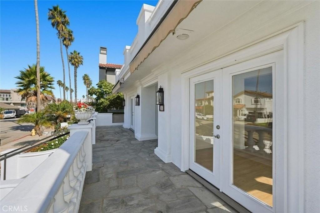 720 S Catalina Ave - Photo 3 of 39