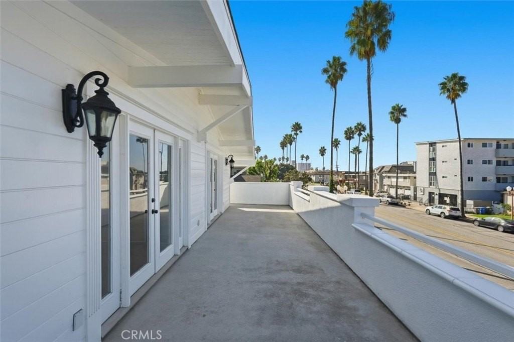 720 S Catalina Ave - Photo 6 of 39