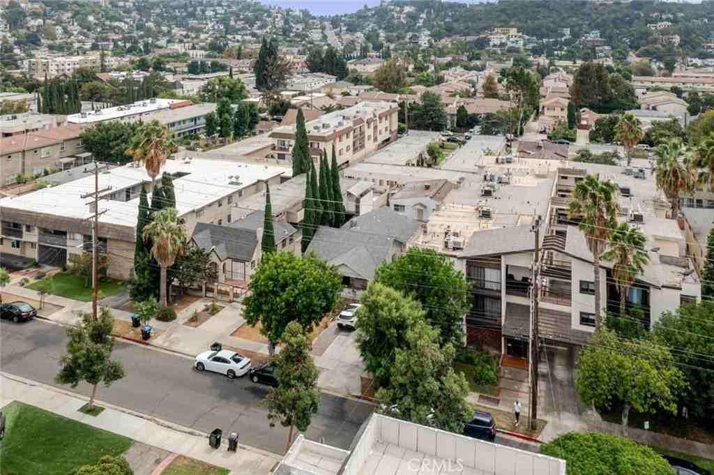 818 East Windsor Road