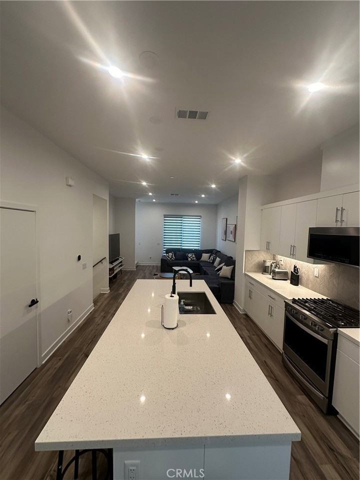 1615 W Cara Dr - Photo 6 of 32