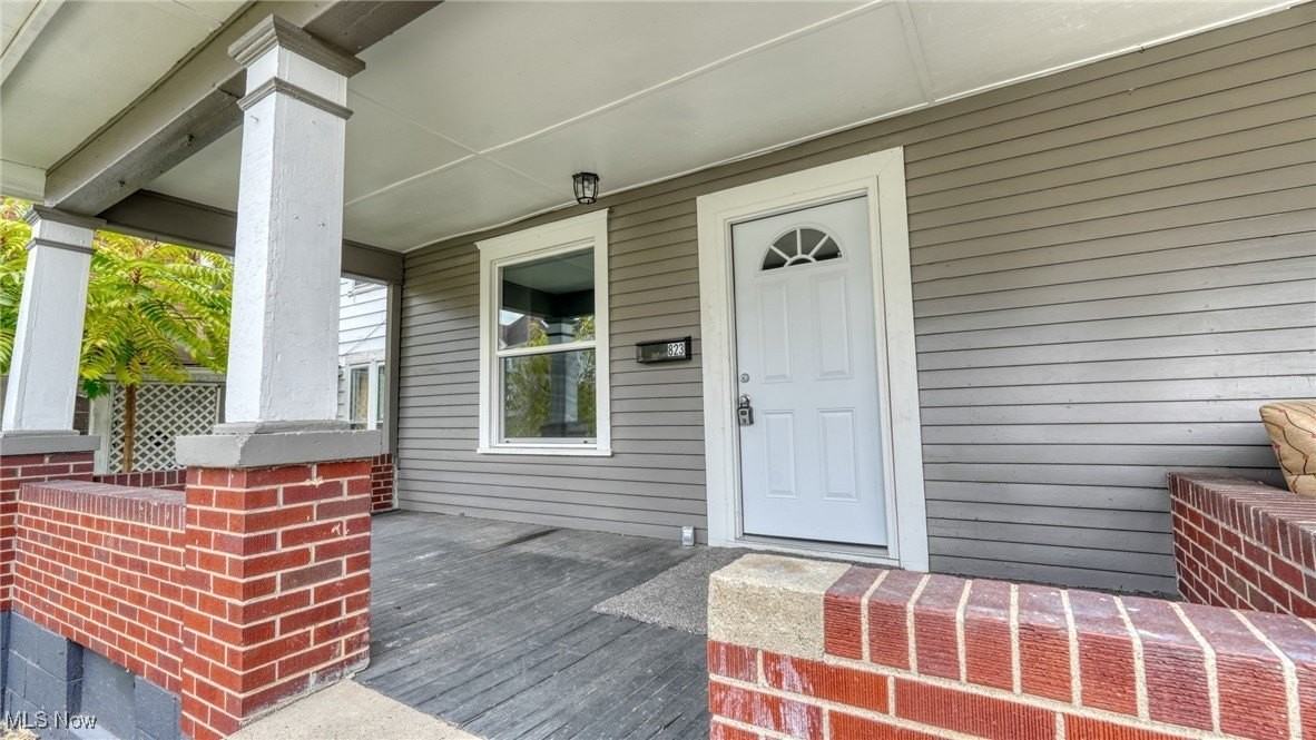 823 Beatty Ave - Photo 2 of 16