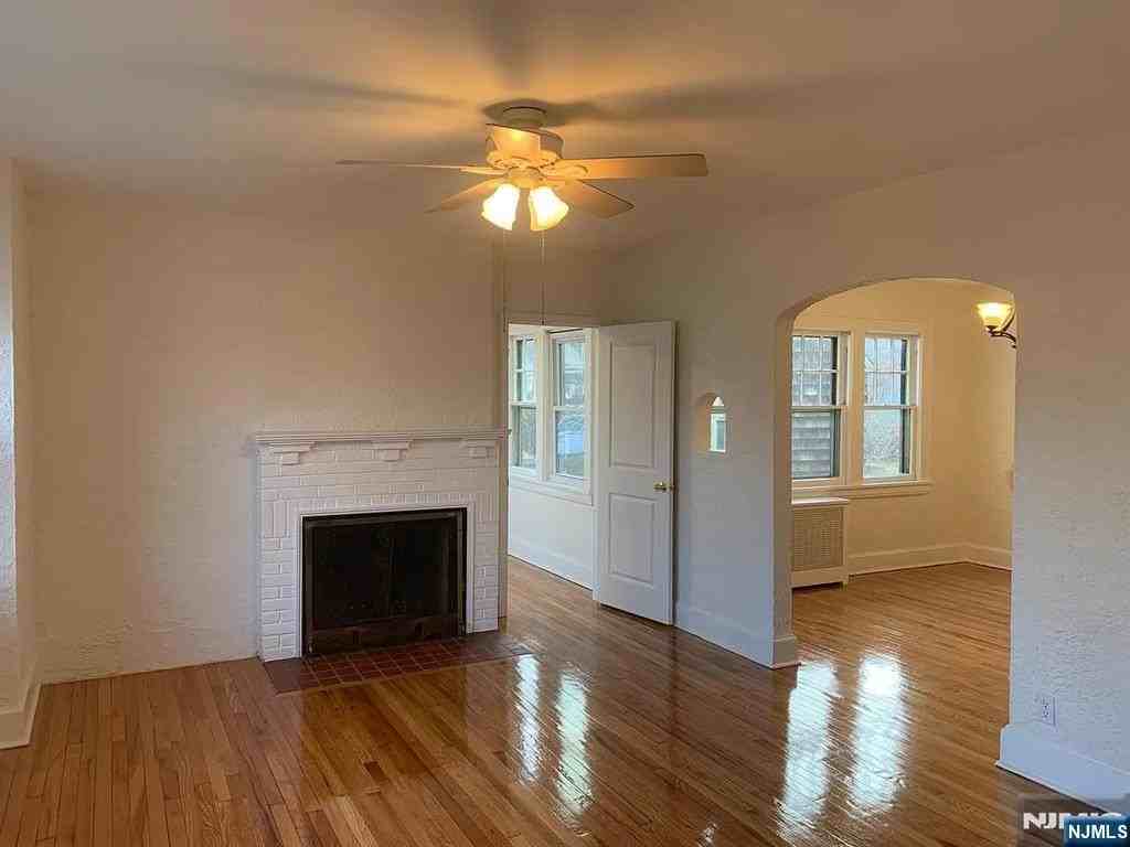 126 W Hudson Ave - Photo 2 of 18