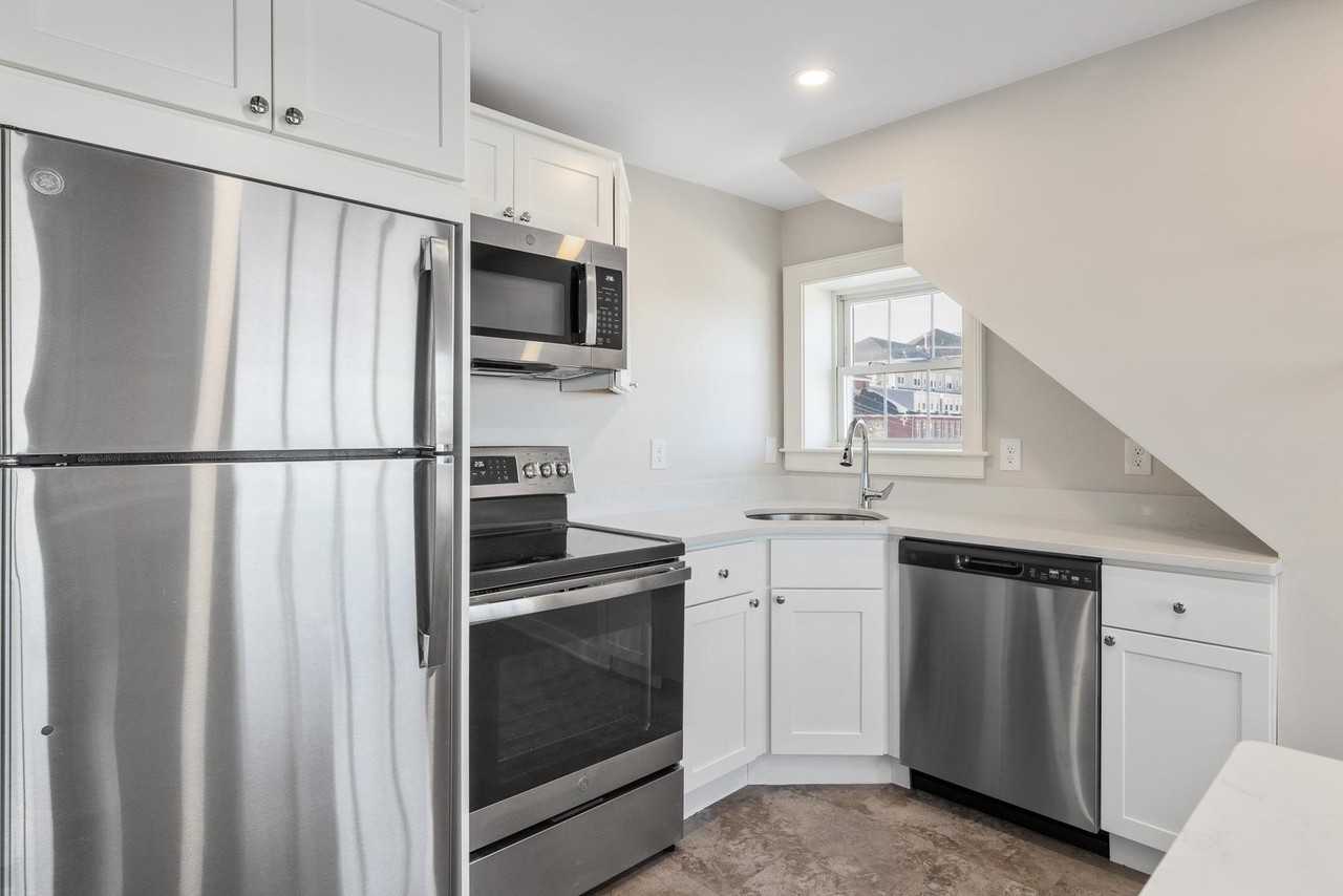 205 Market St #5 - Photo 7 of 26