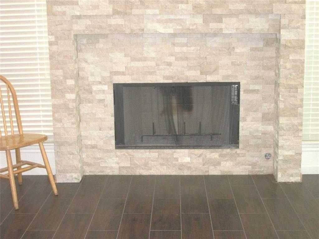 1305 Berkeley Ct - Photo 4 of 34