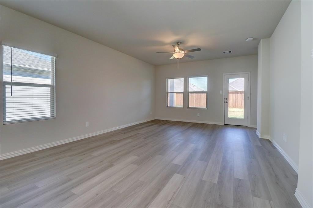 4104 Zoo Lane - Photo 4 of 36