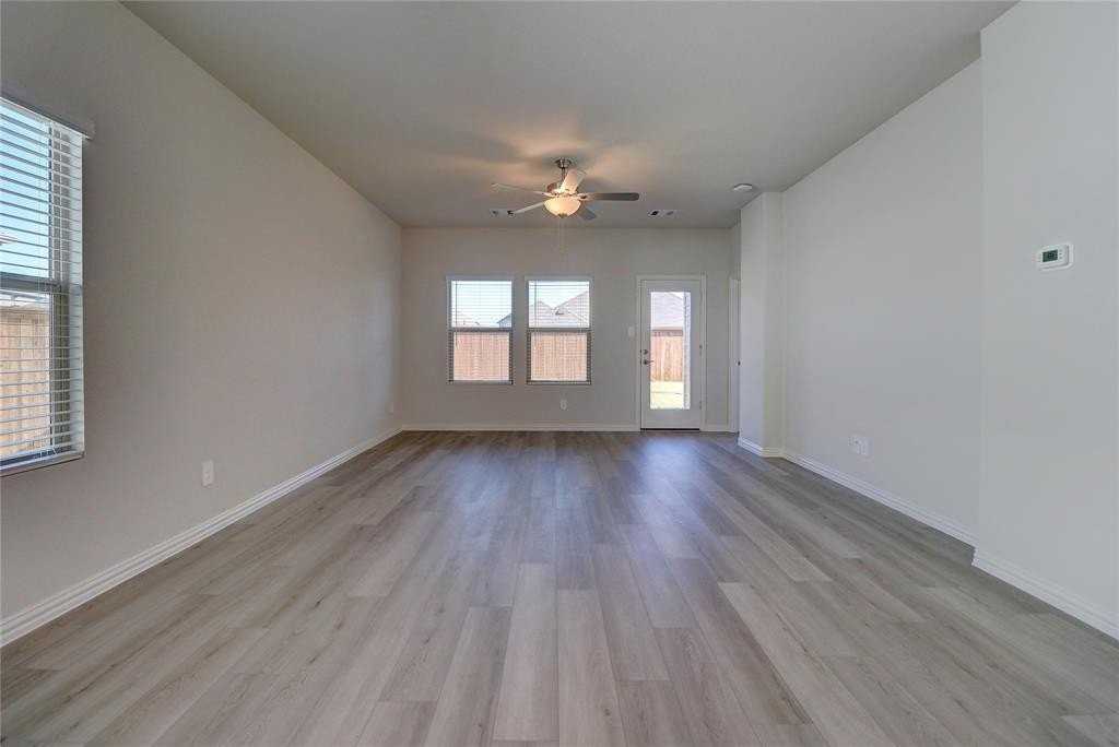 4104 Zoo Lane - Photo 5 of 36