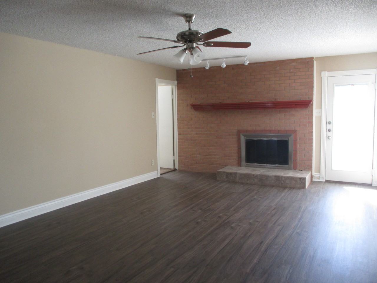 6363 Hanger Park Dr - Photo 3 of 19