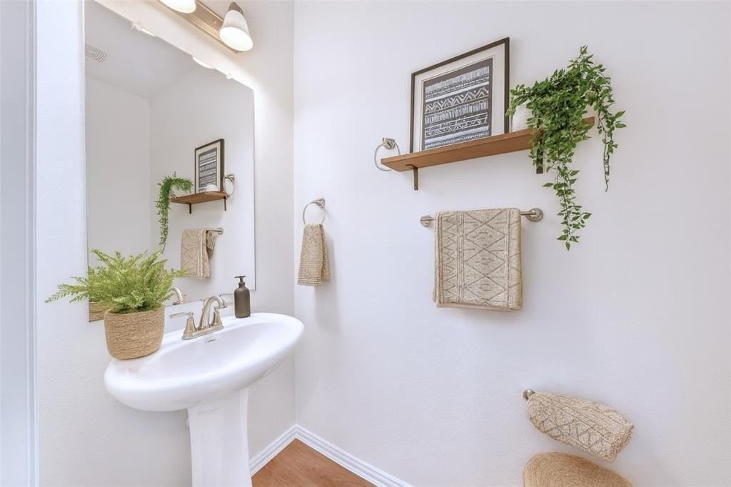 229 Woodlands Blvd - Photo 6 of 39