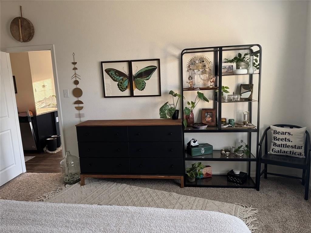 824 Peach Tree Ln - Photo 3 of 15