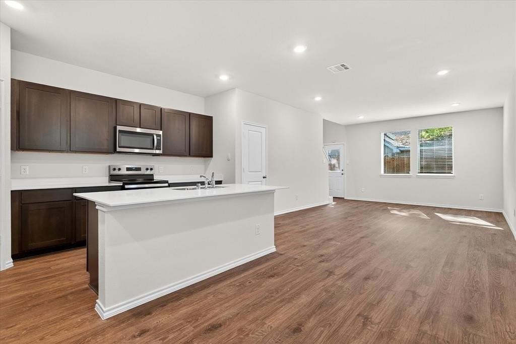 Clematis Street - Photo 4 of 19