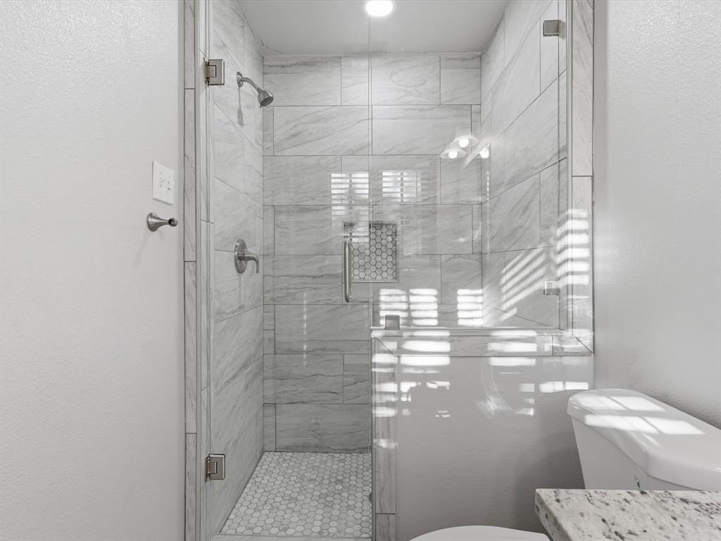 4900 Vega Ct E - Photo 7 of 15