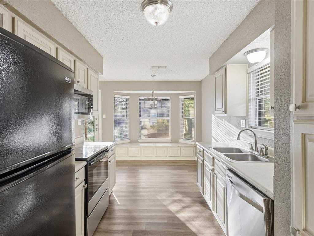 417 Saddle Rd - Photo 7 of 15