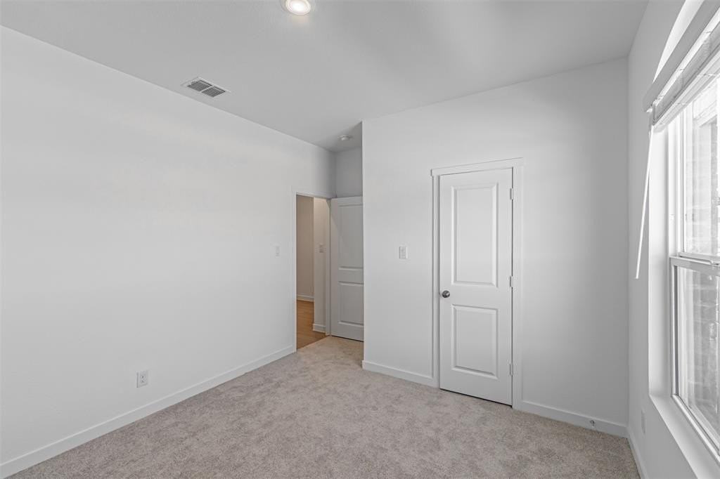 10005 Warlander Dr - Photo 7 of 40