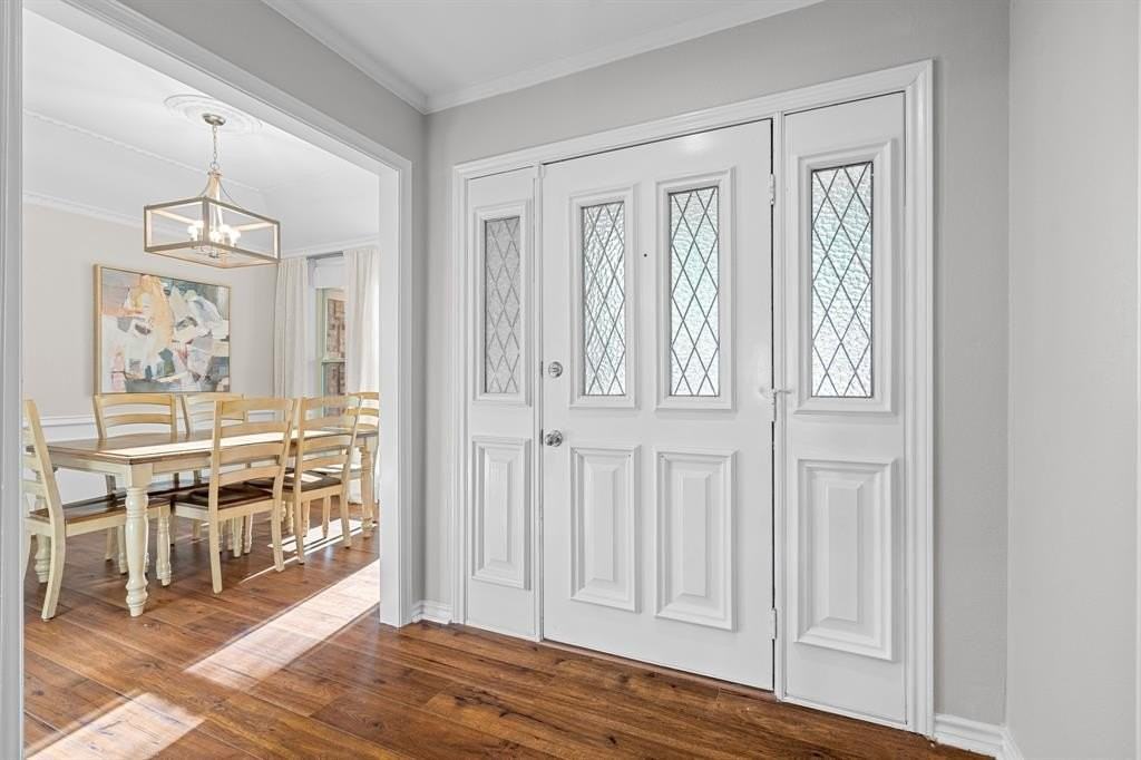 2901 Flamingo Cir - Photo 7 of 40