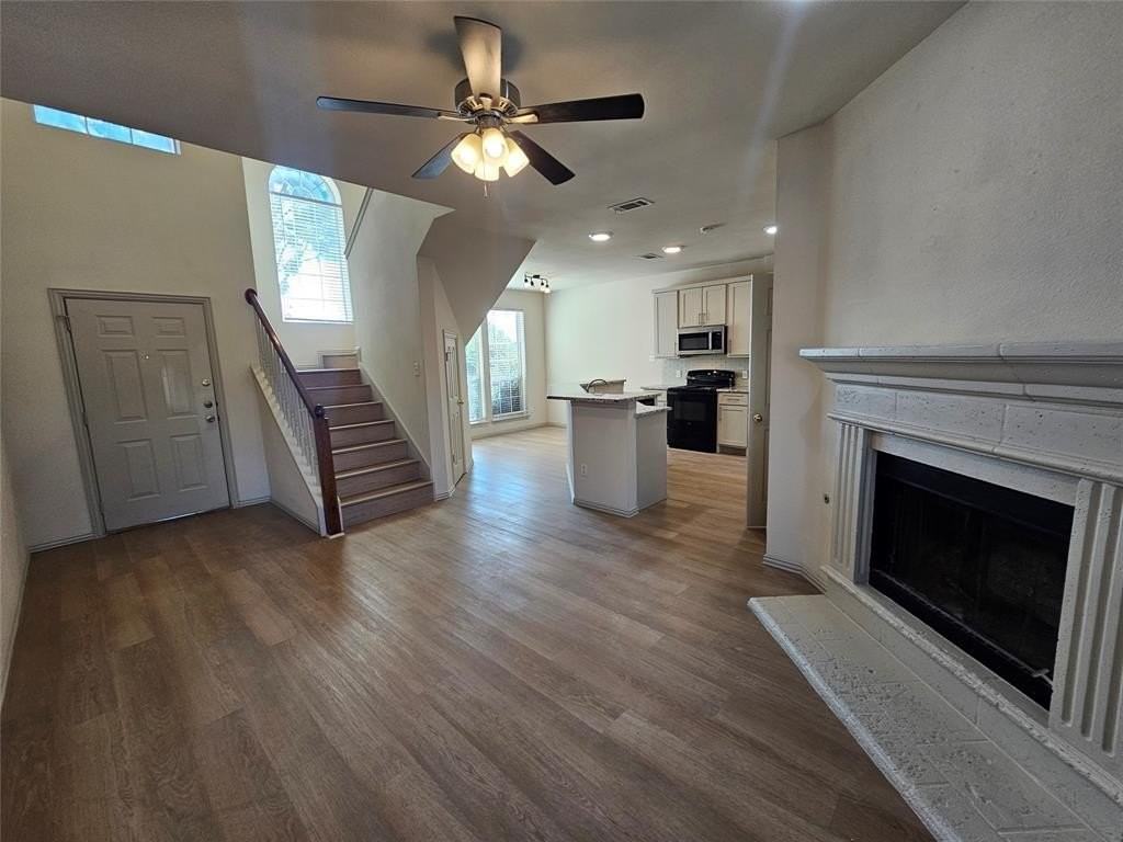 393 Ivan Dr - Photo 6 of 20