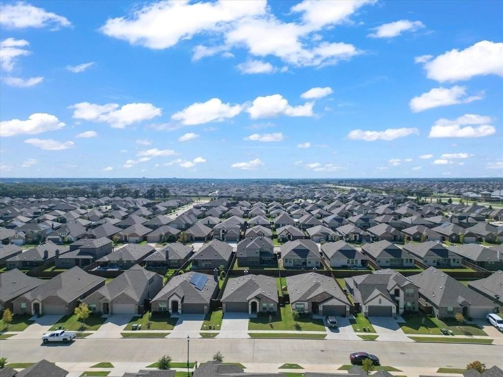 11436 Woody Creek Trl - Photo 3 of 34