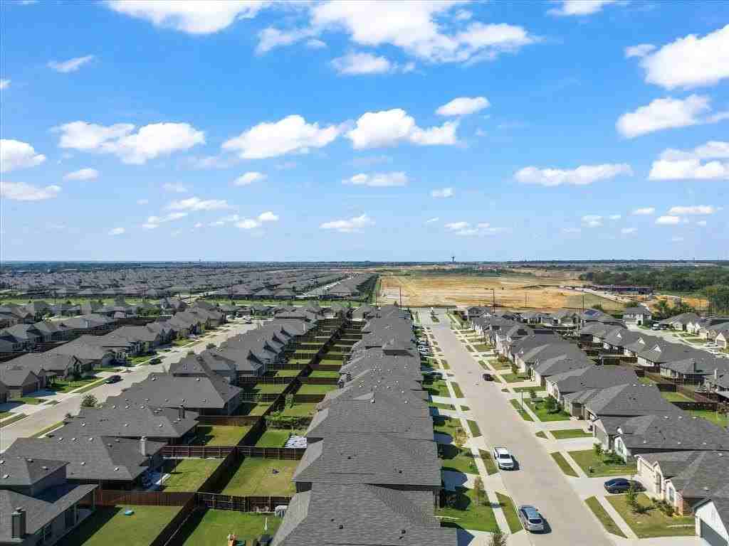 11436 Woody Creek Trl - Photo 6 of 34