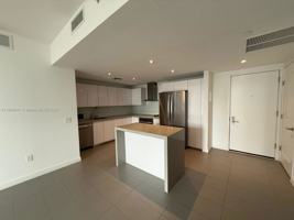 featured image of 1600 Ne 1st Ave #1909