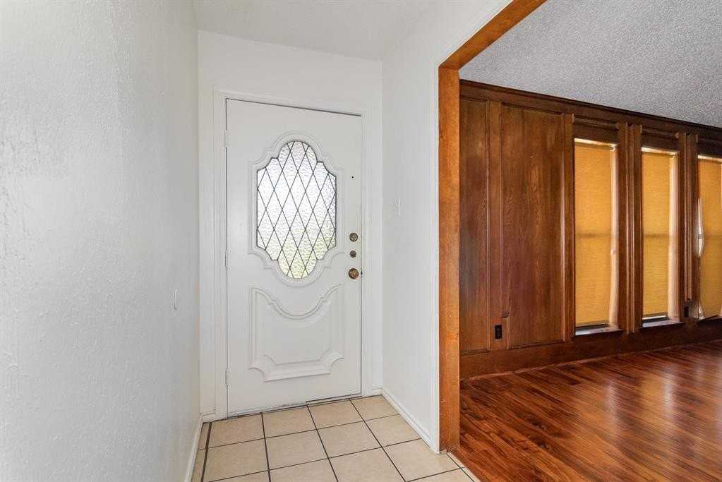 1215 N Slope - Photo 4 of 17