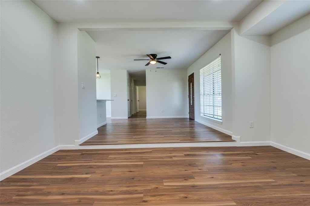 14217 Carla Dr - Photo 3 of 24