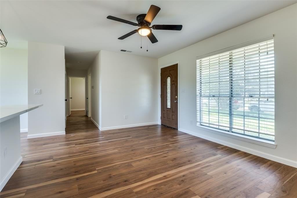 14217 Carla Dr - Photo 4 of 24