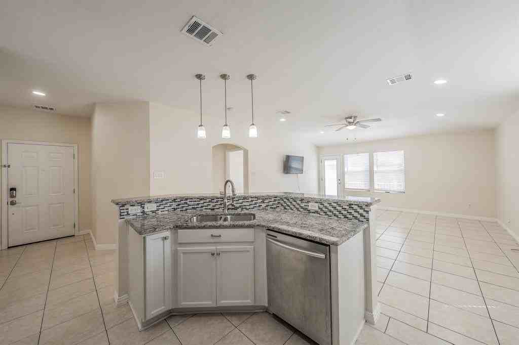 8932 Sunny Hollow Dr - Photo 6 of 26