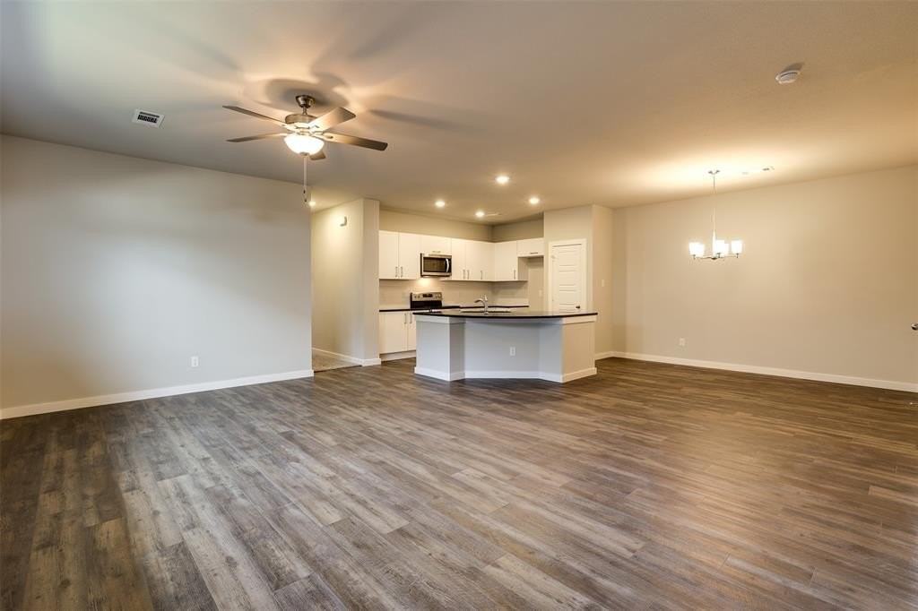 657 Blackland Dr - Photo 5 of 27