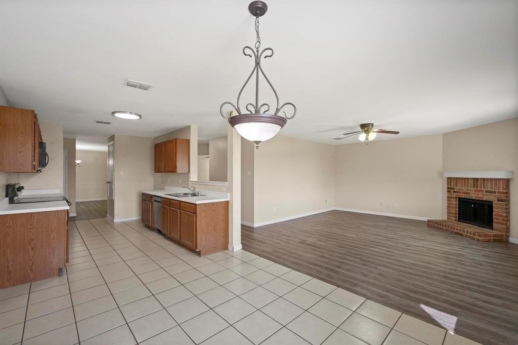 2718 Lake Terrace Dr - Photo 7 of 25