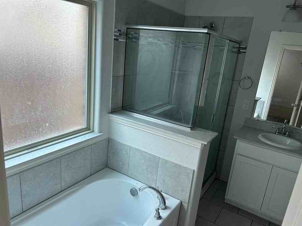 304 Lead Creek Dr - Photo 3 of 36