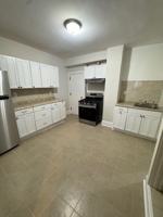 featured image of 144 Waverly St #2