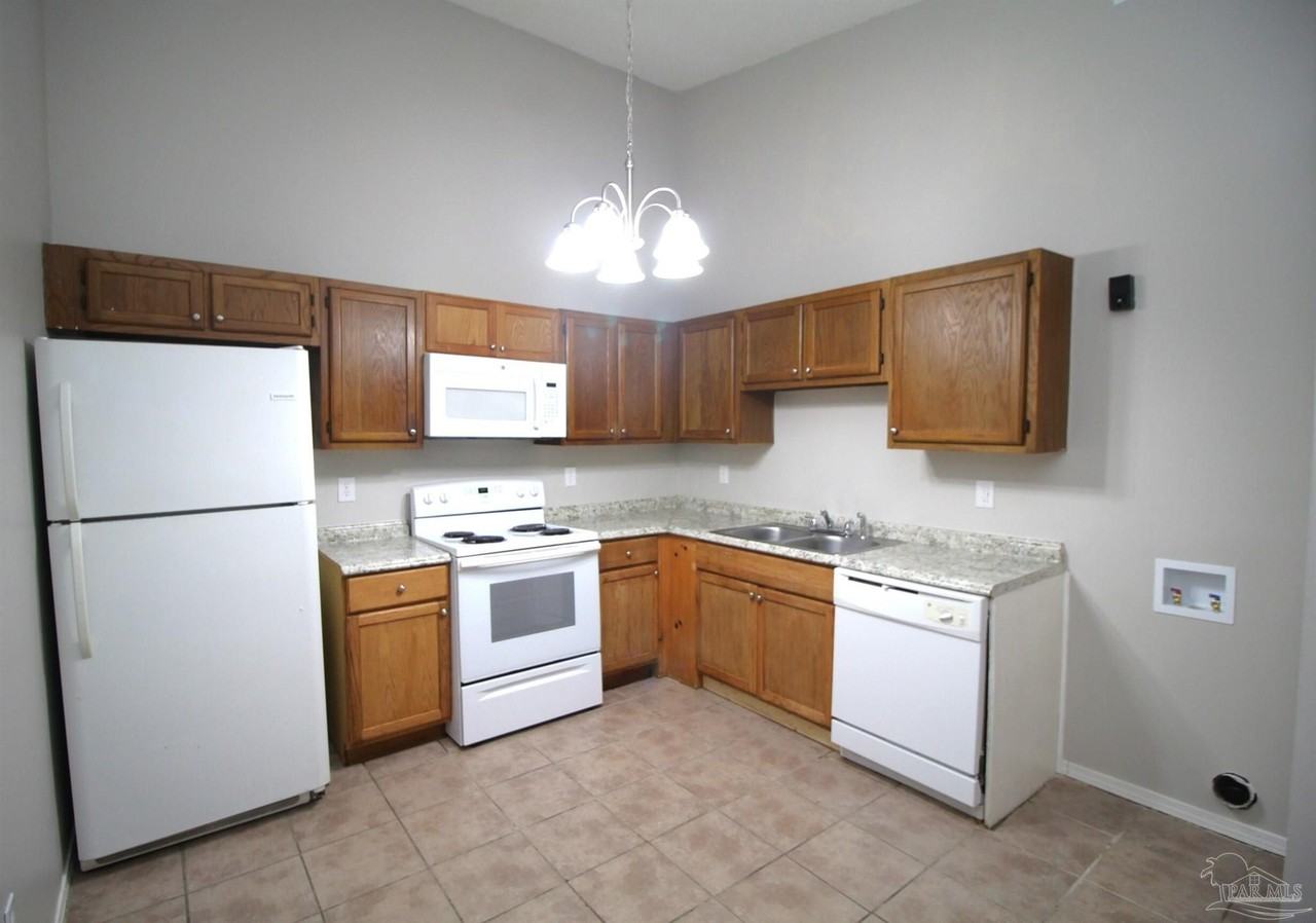 6810 Tiki Lane #4 - Photo 7 of 14