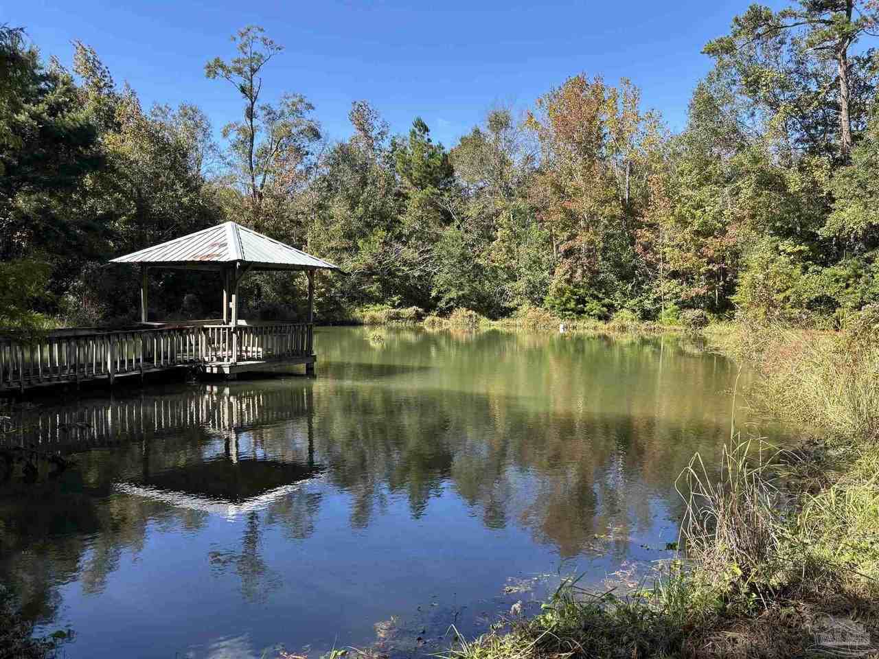 1002 Daffin Rd - Photo 4 of 24