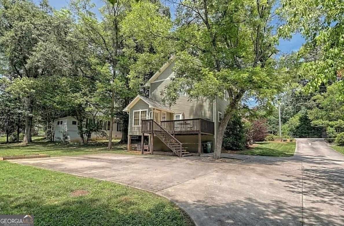 643 Washington St - Photo 5 of 30