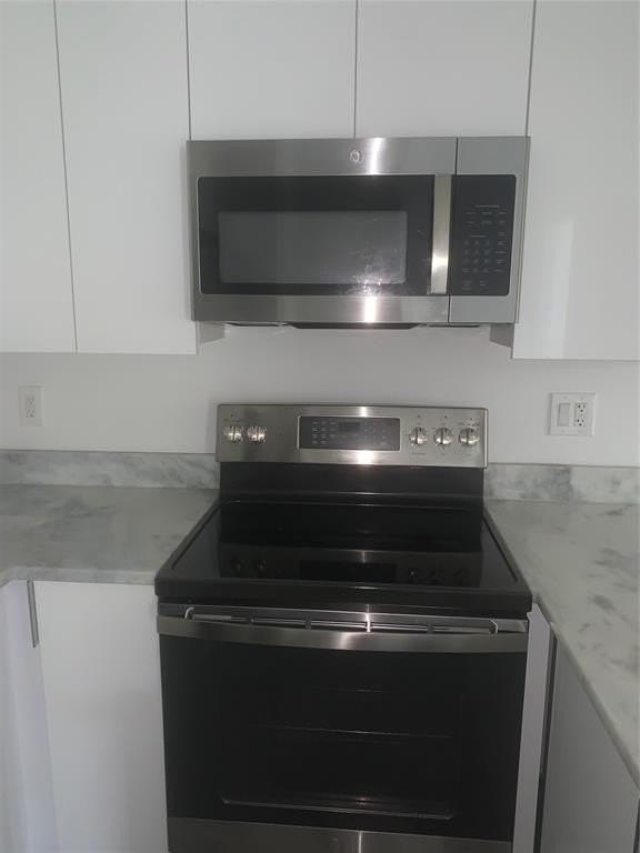 816 Nw 3rd St #1 - Photo 6 of 10