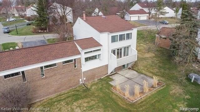 5321 Fairway Ln - Photo 2 of 30