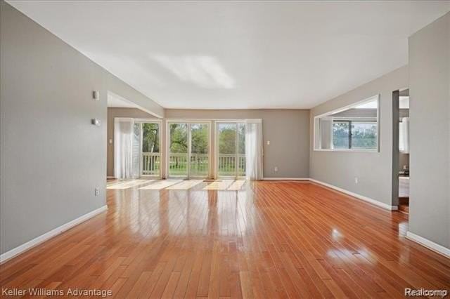 5321 Fairway Ln - Photo 5 of 30