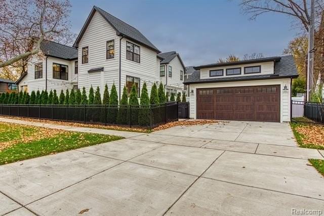 1989 Webster St - Photo 4 of 50